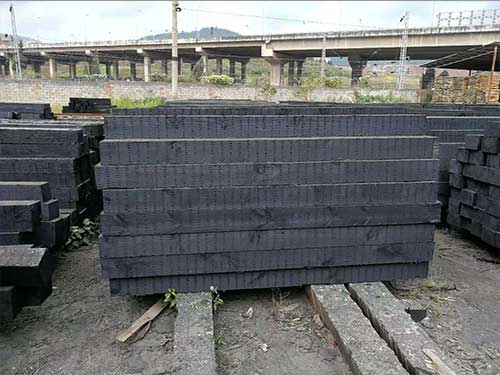 昆明防腐木在使用中的優(yōu)點有哪些